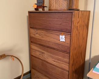 matching oak chest of drawers