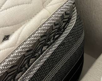 Beautyrest Queen Mattress  