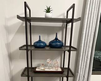 Dillonvale 5 Shelf Display Bookcase 