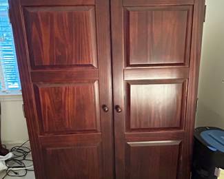 Storage/Computer/TV cabinet
$40 Bring Help for stairs please …