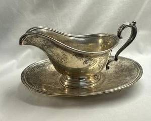 LORD SAYBROOK" PATTERN STERLING SILVER SAUCE BOAT WITH SEPARATE OVAL UNDERTRAY. - Undertray, L: 8 3/8 in. Wt. 11.9 troy oz. Gravy boat weighs 205 grams & the tray weighs 165.56 Grams