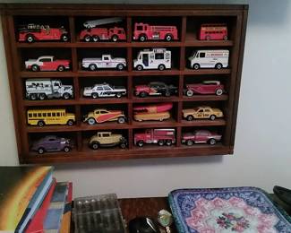 Match Box, Hot Wheels, no red liners