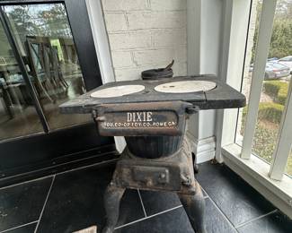 Vintage Dixie Cast Iron Wood Burning Stove
