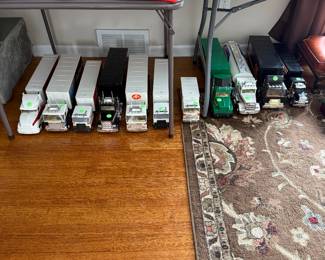 Collectable metal semi trucks