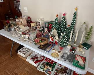 Several very nice vintage ceramic Christmas trees and other Christmas decor. 