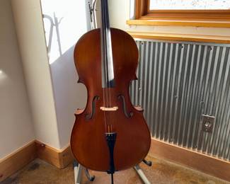 Cello Full Size Apprentice made by Vhou Barley played does have a broken string. STORED IN CASE:&nbsp;Paid $2500
Selling it for $1500 with Case and Stand and bow.&nbsp;OBO.