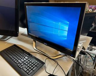 Samsung DP500A2D 21.5" Touch Screen Samsung touchscreen computer. $250
Windows 10.
Intel(R) Core(TM) i5-3470T CPU @ 2.90GHz with DVD.
6gb ram
250 gb hd.