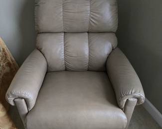 La-Z-Boy recliner - comfy!