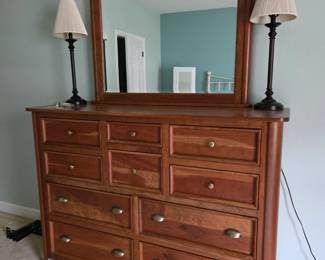 Amish made dresser / chest of drawers with mirror, candlestick lamps