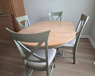 Canadel dining table & 4 chairs, pale green