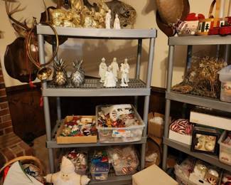 Room Full of Holiday and Christmas Decor (Come Dig!!)