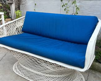 This Bench is pristine