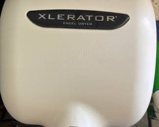 Electric hand dryer