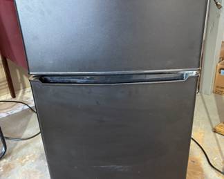 Office/dorm fridge/freezer