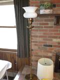 NICE BRASS FLOOR LAMP
