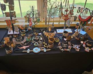 Beautiful, eclectic, fun jewelry (Renaissance, goddess, culturally-inspired...)