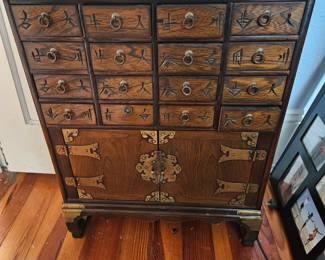 Heritage cabinet
