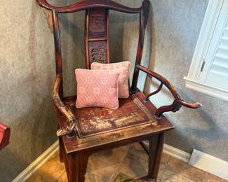 18th Century Yoke Curved Back Armchair with Ornately Carved Spat with Original Patina - Shanxi Northern China