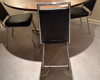 1970's CHROMCRAFT Round Dinette Table with 4 Chairs