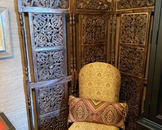 Hand Carved Chinese Room Screen / Divider
