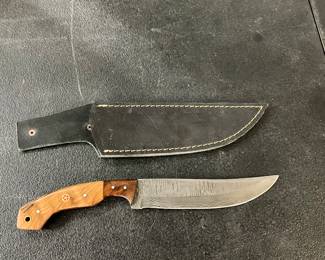 Knife & Leather Sheath