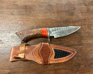Fixed Blade Hunting Knife w/Sheath