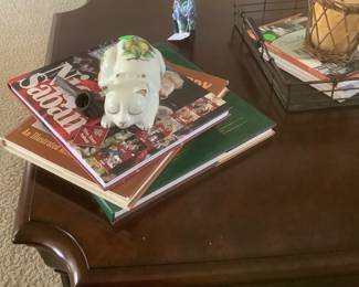 Some great coffee table books.  This is just one of the many cats available.