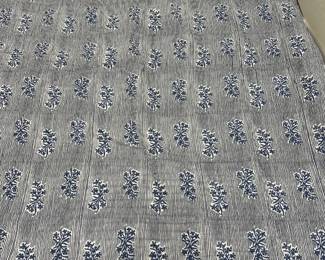 Serena & Lily Bedding | Large Pillow Sham (26 x 26 in.)
Twin Quilt/Bed Cover (twin size)
