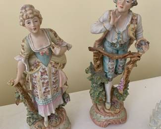 Kalk Bisque pair figurines