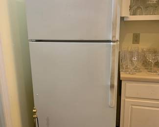 G.E. Refrigerator with ice maker