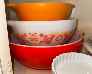 Three piece Friendship Cinderella mixing bowls.