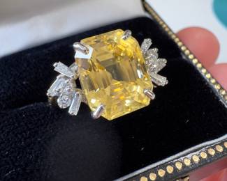 18K Gold Yellow & White Gold Ring
12 carat Natural Canary Yellow Sapphire
8.80 grams
Price $4500