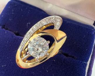 18K Yellow Gold 10.30 grams
1.19 carat diamond VVS2. Color H
Price $7000