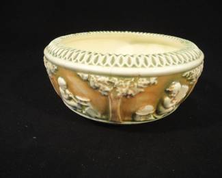 Roseville Donatello Planter