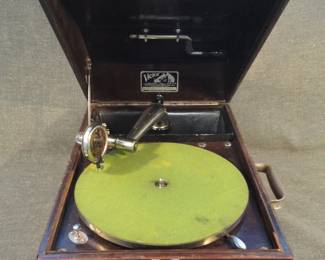 Antique Victor Phonograph