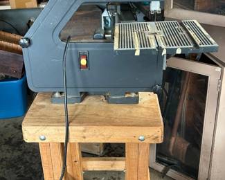 Sears Craftsman Direct Drive Band Saw On Attached Table