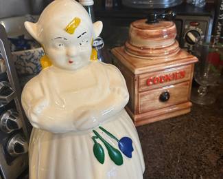 Dutch girly cookie jar
