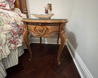 More supporting Thomasville pieces
