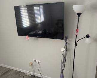 55” tv 40.00