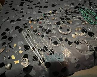Lots of sterling silver jewelry… Mini pieces artisan signed