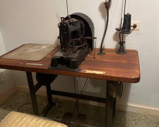 Singer 71-34 buttonhole maker sewing machine