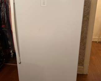 Upright freezer