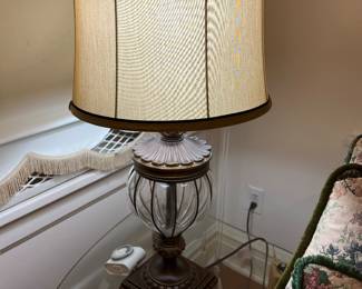Table lamp