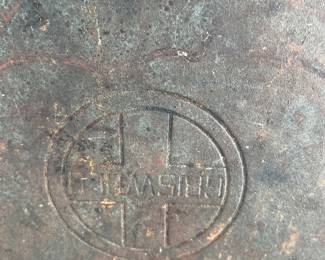 Griswold 15 1/2 inch cast iron frying pan