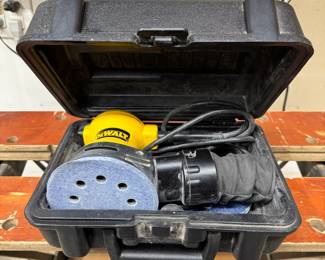 DeWalt palm sander