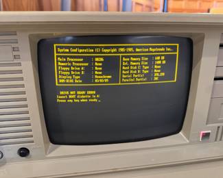 (The First) c.a. 1984 IBM portable computer, labeled “The Luggable”, in working condition!
