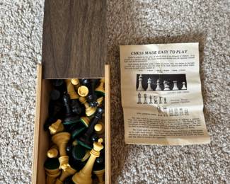 Vintage Drueke’s Chessman set in original wood case