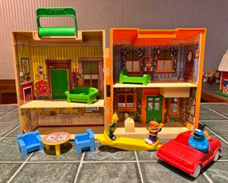 Vintage Playskool Sesame Street Hooper’s Grocery set