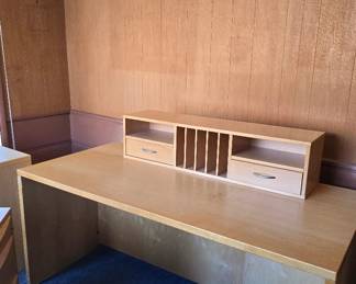 Jesper Desk System