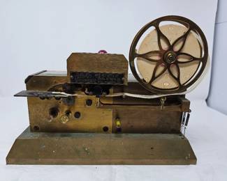39 AntiqueDegenRegisterMachine